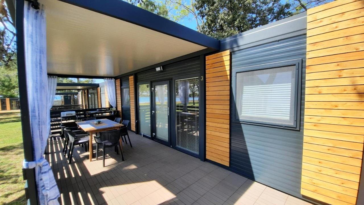 Sand & Relax Privlaka - Mobile Home Gloria ภายนอก รูปภาพ