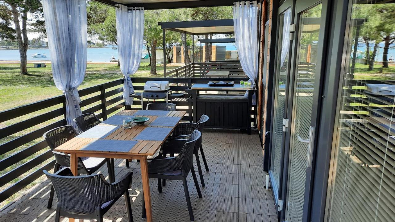 Sand & Relax Privlaka - Mobile Home Gloria ภายนอก รูปภาพ