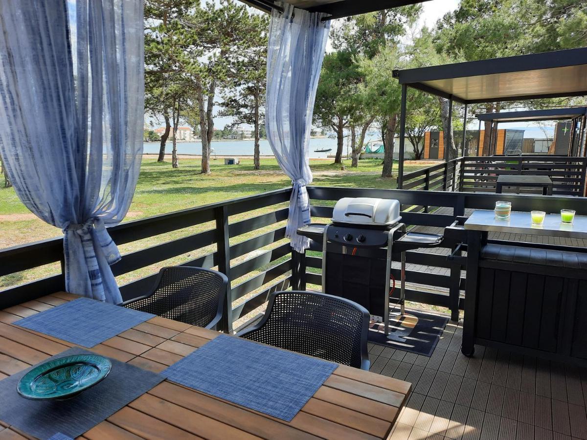 Sand & Relax Privlaka - Mobile Home Gloria ภายนอก รูปภาพ